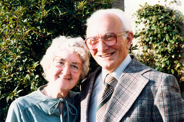 Frank and Elsie Richardson celebrating their Golden Wedding Anniversary (1986)