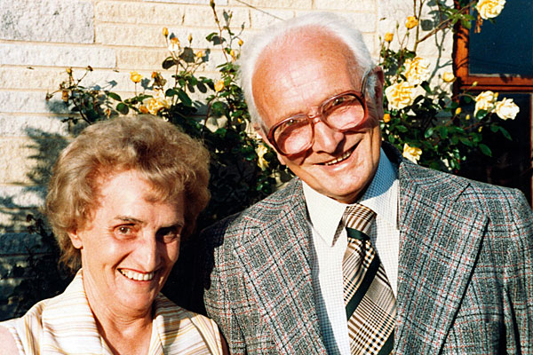 Frank Richardson and his sister Ethel celebrating Frank's Golden Wedding Anniversary (1986)