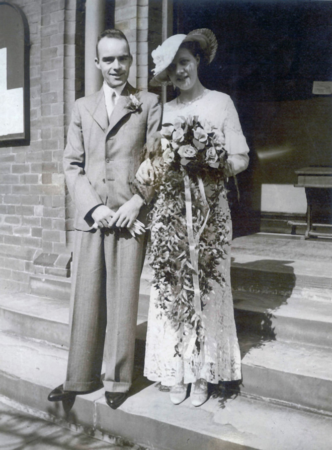 Thomas William Lunn and Hilda Clark<br>On their wedding day (1935)